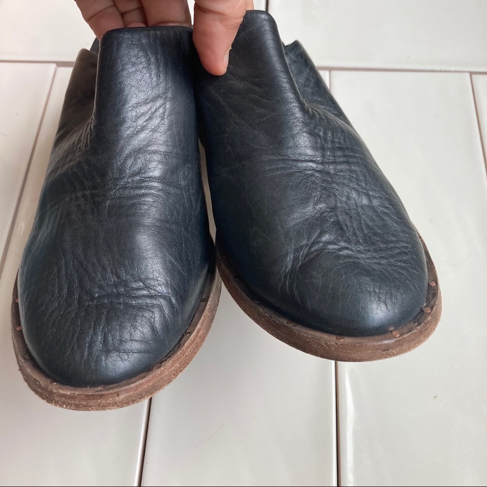Beek Flickr Mules - Black - Picture 7 of 11